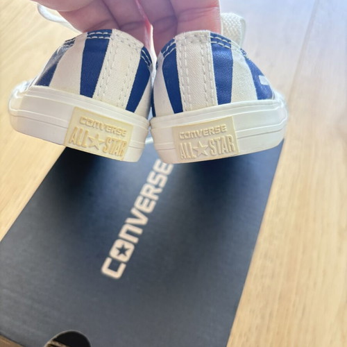 Converse sneakers new, size 23, white and blue