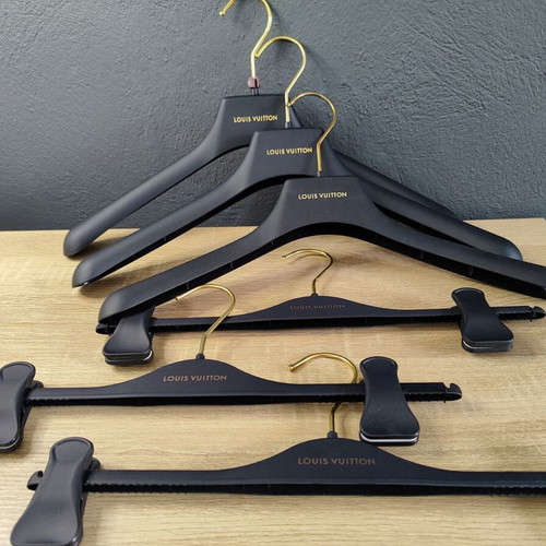 Louis Vuitton plastic hangers used, set of 6, 42 & 36 cm