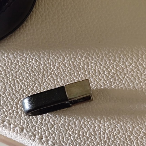 Prada cufflinks with leather zip case like new, black metal and leather