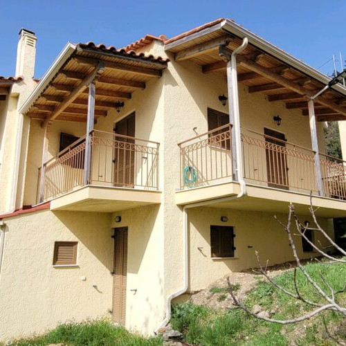 Maisonette furnished with 4 bedrooms, fireplace, garden, view in Ileia