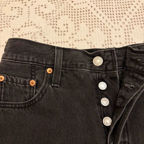 Levi's 501 black denim shorts like new