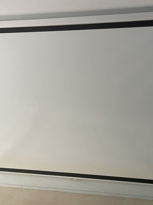 Lumene Projection Screen like new, 174x126 cm, wall or ceiling mount