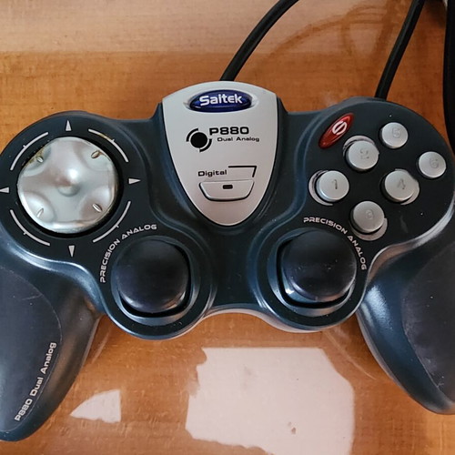 Saitek 8 Button Rumble PC Game Controller like new