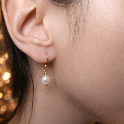 Earring with gold hoop and hanging pearl minimal design new