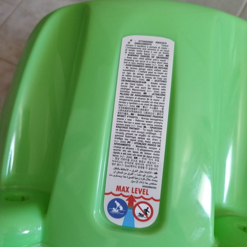 Pouf OK Baby Bath Seat and Child Chair Green like new