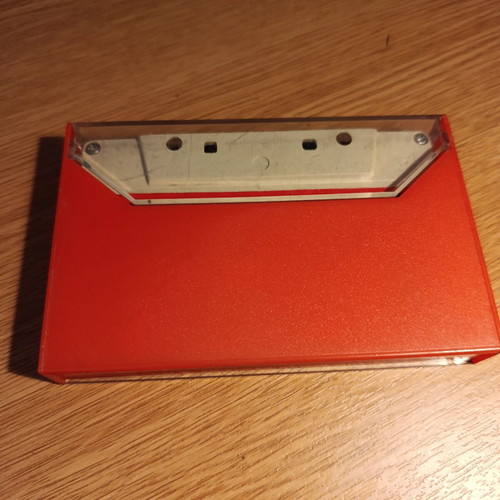 Cassette tape with dedicated songs to KKE from the 80s like new, laiko