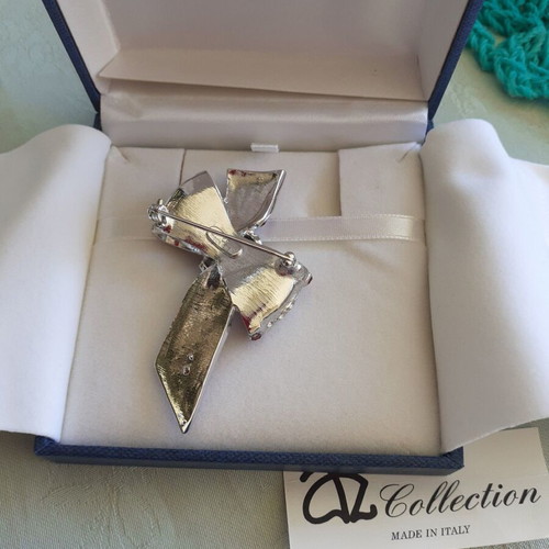 Hand Made Bow Brooch made in Italy, new, red and silver