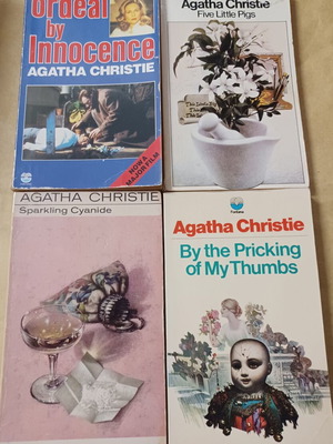 Βιβλία Agatha Christie σαν καινούργια, σετ 4 τεμαχίων, αγγλικά