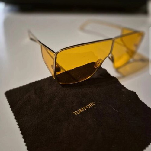 Tom Ford Aviator Sunglasses like new, gold frame with yellow lenses