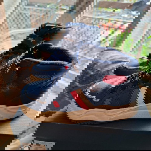 Tommy Hilfiger παιδικό μποτάκι νούμερο 27 αθλητικό μαύρο μπλε καινούργιο