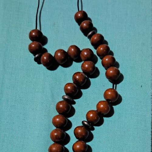 Mastic Worry Beads like new, 33 small beads from 1980