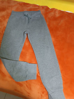 Benetton sweatpants like new grey for boy 8-9 years with free sweatshirt