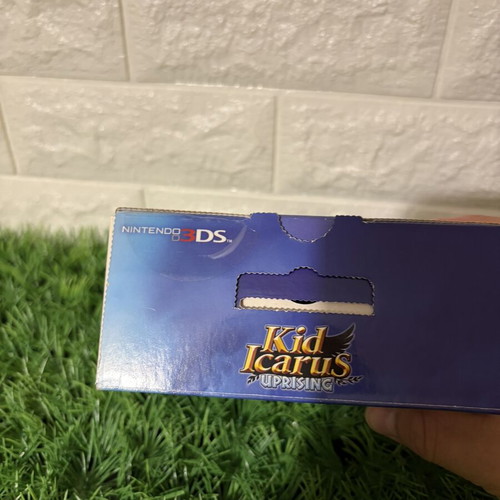 Kid Icarus Uprising Nintendo 3DS game used