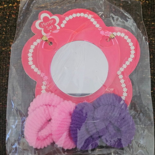 Children's mirror set with 6 hair ties new