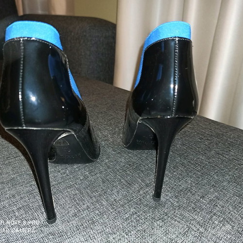Alberto Guardiani women's shoes like new, black patent leather with blue details, size 39