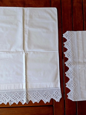Traditional pillowcases with lace crochet, new, pair
