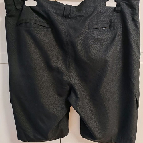 Jordan golf cargo shorts like new, size 3XL, black