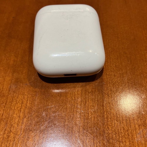 AirPods case used