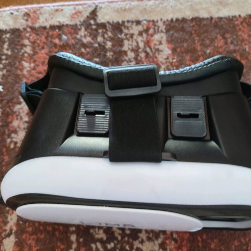 Virtual reality headset unused