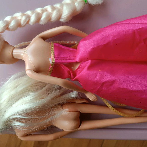 Dolls no name used, pack of two with defects