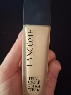 Lancome Teint Idole Ultra Wear Foundation 105W with Lierac Sunstick SPF50+ gift