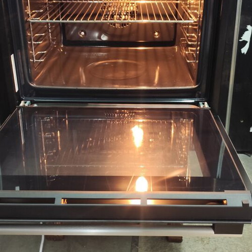 Neff Built-In Oven Like New, Fully Functional with Two Trays and Grill