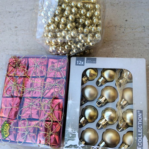 Christmas ornaments new, set of 4 pieces