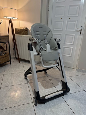 Столче за хранене Peg Perego Siesta Follow Me употребявано с калъф