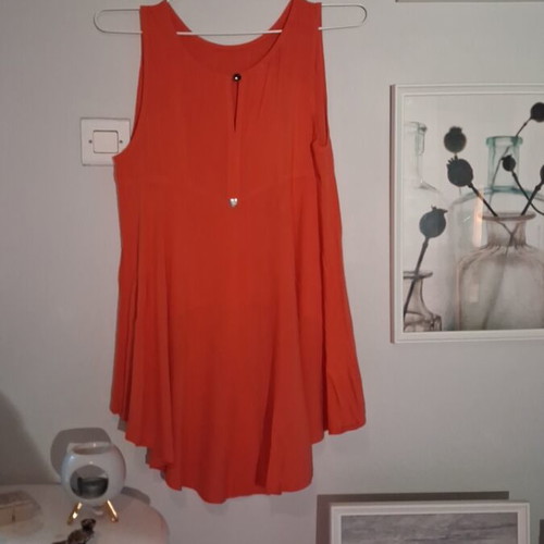 Enzzo top coral size M like new