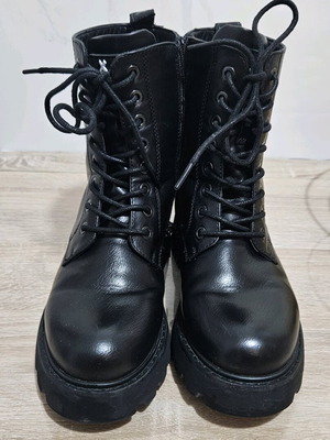 Xti Kids Black Ankle Boots Size 36 Like New