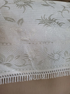 Μεταξωτή κουβέρτα ριχτάρι λευκή καινούργια με ασημί κλωστή