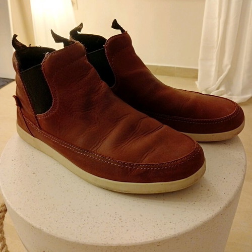 Reef Cushion Swami LE men's leather boots like new, size 42.5