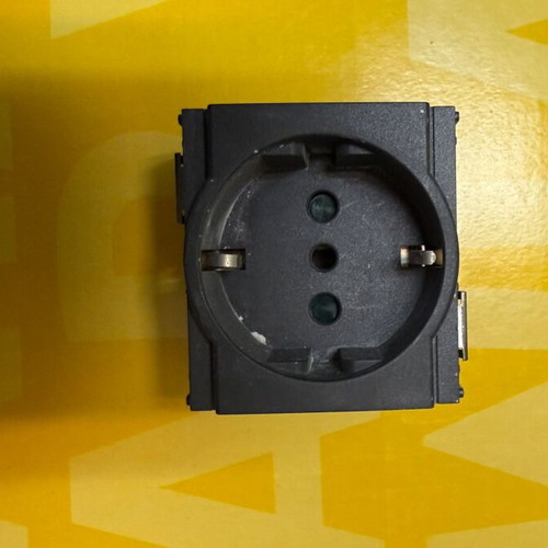 Vimar 16209 Schuko sockets used, pack of 3, black