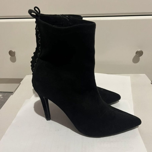 Migato Suede Ankle Boots like new, size 39, black
