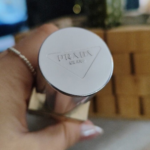 Prada Reveal Foundation new, MW50 medium warm shade