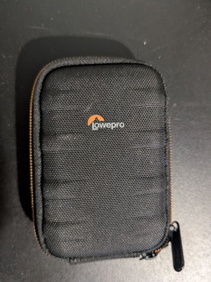 Lowepro Pouch Santiago 10 II camera case used, black