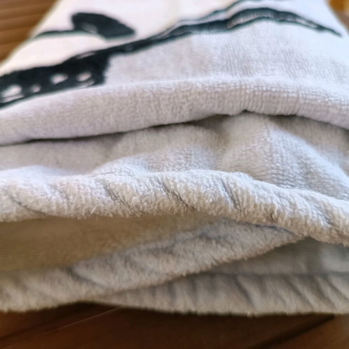 Aquanova Peanuts Snoopy bath towel 100x160 like new