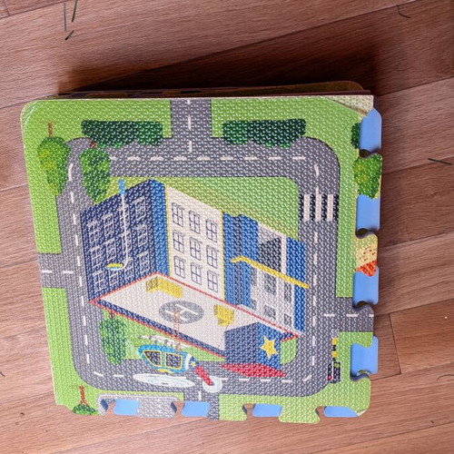 ELC Play Mat 1m x 1m like new