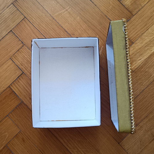 Decorative storage box like new, 18cm x 14cm x 8cm