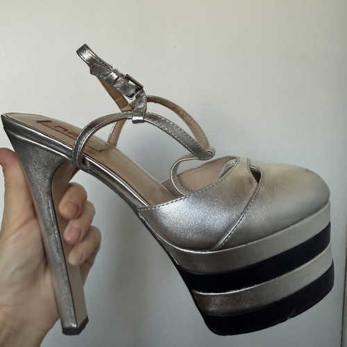 Nak leather high heels like new, silver, size 37