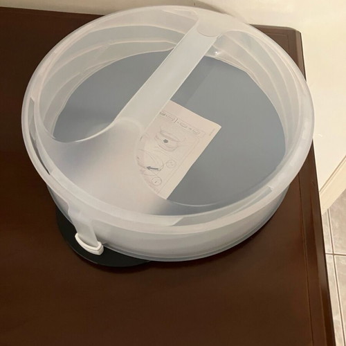 Tupperware deli flex new with adjustable lid