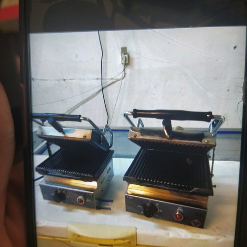 Professional toasters in excellent condition