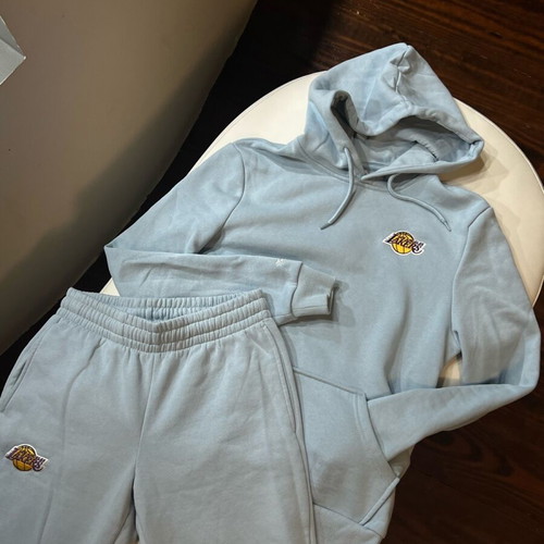 Los Angeles Lakers set like new, small size hoodie and pants