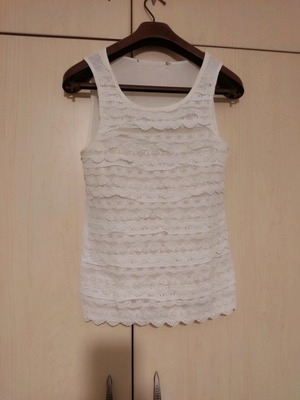 Sleeveless blouse used with lace, white, size S