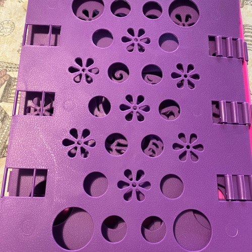 Clothes folding device like new
