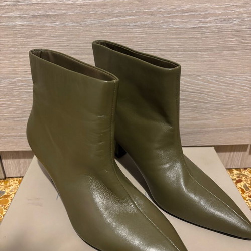 Mango leather ankle boots green, like new, size 38