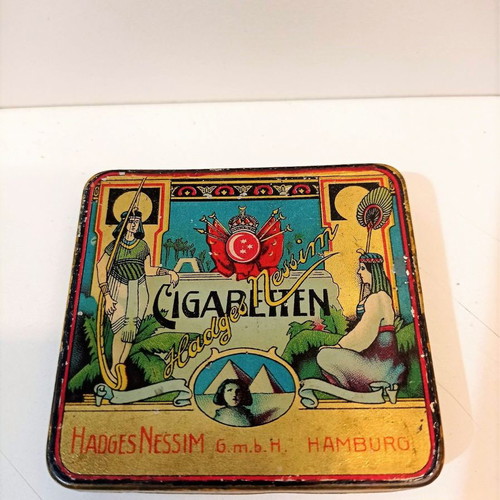 Tin lithographed cigarette cases used, set of 2, early 20th century