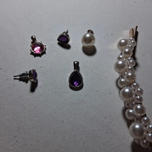 Rings and earrings like new, colorful and gold-tone jewelry