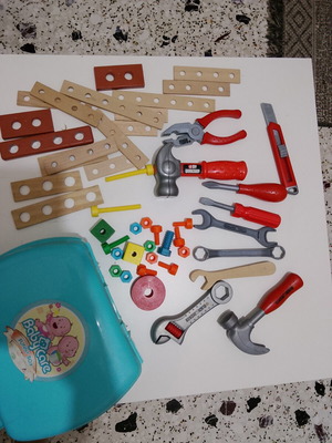 Children's toy tool set