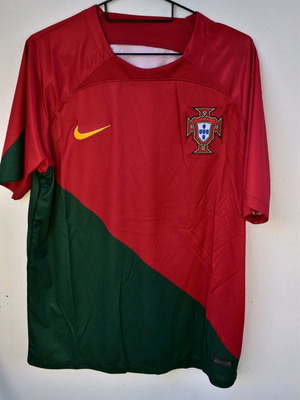 Portugal jersey size large new